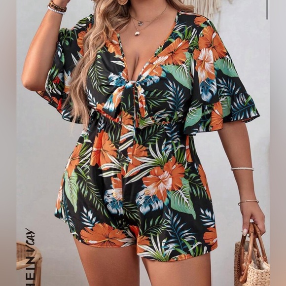 SHEIN Pants - Floral Summer Romper!